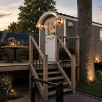HouseOnWheels Luxe Tiny House Comfort & Natuur, hotell i Markelo