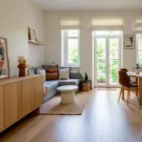 Historic Karaimai Street Balcony Apartment, Trakai, Lithuania, viešbutis mieste Trakai