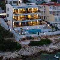 Royal Oak beachfront residence Trogir Seget Vranjica, hotel i Seget Vranjica