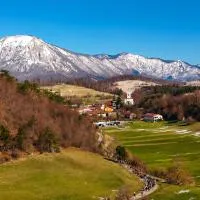 GUESTHOUSE Idila pod Nanosom, хотел в Senožeče