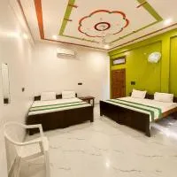 HOTEL RAM JANM BHOOMI AYODHYA URMILA PALACE inn, hotel v destinácii Ayodhya
