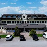 Hotel Ferum – hotel w mieście Šaca