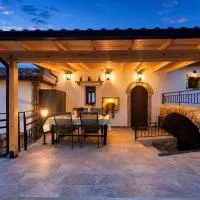 Ana & Angelo Stone House Vuno Himarë: Vuno şehrinde bir otel