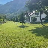 Paja Guesthouse - Camping, hotell sihtkohas Bogë