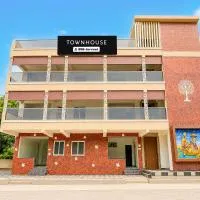 Townhouse MK University Bus Terminal Madurai Formerly Aca Elite, hotel in Madurai