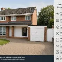 Three Bed Detached Property, ξενοδοχείο σε Frimley