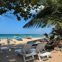 Diving Club Beach Resort, hotelli kohteessa Trincomalee