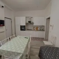 Appartamento viktor, hotel u gradu Cislago