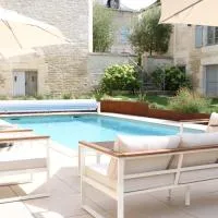 La Villa Lombardi en Champagne, avec piscine privée et jacuzzi, hotel di Les Riceys