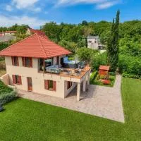 Lila akác vendégház, hotel en Keszü