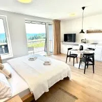 Monte Panorama Apartment - Private Outdoor Parking, hotel in Svätý Jur