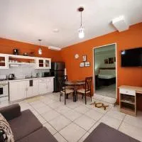 Coral Apt Tropical Apartments Tobago, hotel u gradu Skarboro