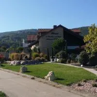 Weinhotel Kienle, hotel em Burrweiler