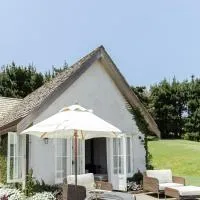 Mudbrick Cottages, hotel a Oneroa