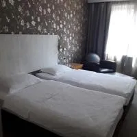 Hotel 1000 Ruza, hotel v Beogradu