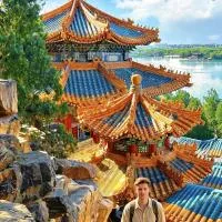 Xiaobai Youth Social hostel -nearby the Summer Palace Tsinghua University ,Plenty of hot water anytime ,Self-service laundry ,On-site entertainment,Tour Ticketing service, hotel sa Beijing