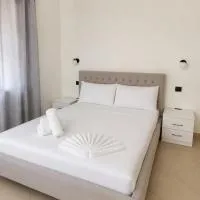 Rrapi Apartments, hotel en Tragjas