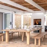 OHANA HOUSE - Luxury Retreat - Walk to Beach, khách sạn ở Bloubergstrand