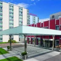 Mövenpick Hotel Zurich Airport, hotel em Glattbrugg