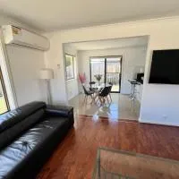 Beautiful house in Doveton, hotelli kohteessa Doveton