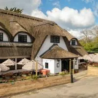 The Potters Heron - A Heartwood Inn – hotel w mieście Romsey