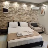 Rosso Verde Apartments, מלון בקוקינון נירון