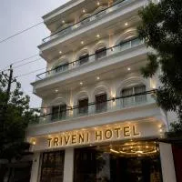 Triveni Hotel And Restaurant, hotel a Barsāna