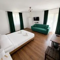 La Luca, hotel en Maliuc