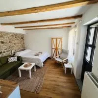 Nevoliani stone house, hotell i Flórina