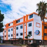 Nuve Express Abasolo – hotel w mieście Torreón