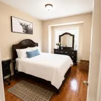 Heaven on Earth - Large Bedroom with Private Bathroom, hotel u gradu Rali