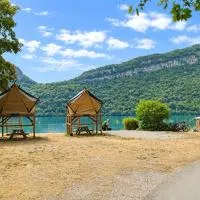Camping Sous le Moulin, hotel en Condes