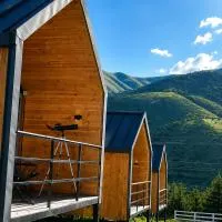 Ayu Eco Hotel, hotel di Karakol