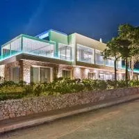 Perla Saracena Hotel & Restaurant, hotel i Salve