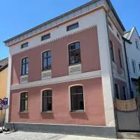 Living in a historical building in Freising، فندق في فريسينج