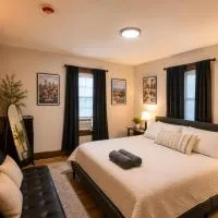 Luxurious King Size Bed in Boston with Amenities, hotel a Somerville