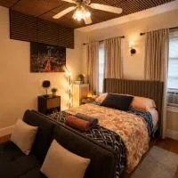 Premium Private Room Near Boston & Airport 10 Minutes Away, hotel en Somerville