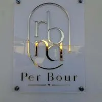 Per Bour, hotel a Nea Ankhíalos