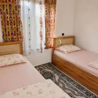 Maysara Homestay, Sentob village, hotel en Tadzhimi