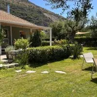 The secret garden by villa Georgia Kalamata,卡拉馬塔的飯店