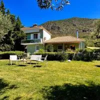 The secret garden by villa Georgia Kalamata, hotel u gradu 'Kalamata'