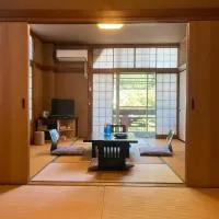 民話の宿荒澤屋旅館 Arasawaya Ryokan, a inn of folk tales, hotel Okutamában