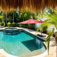 Tropical Oasis 10th, hotel em Bradenton