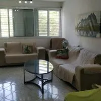 דירת 80 מ"ר למשפחה או זוג, hotel u gradu 'Qiryat Bialik'
