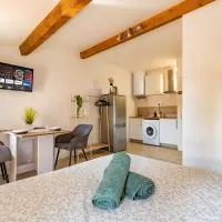Studio cosy rénové au cœur de Bédarieux, hotel di Bedarieux