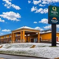 Suburban Studios, hotel en Moon
