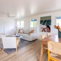 Serene Lanikai House Near the Beach wOutdoor BBQ Close to Shopping Center, kh&aacute;ch sạn ở Kailua