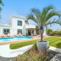 Villa Aguamarina, готель у місті Плайя-Бланка