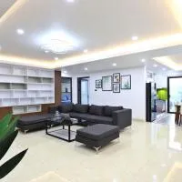 Paradise Apartment 28 Xuan La, hotel i Hanoi