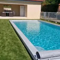 Gîtes le clos du verger avec piscine chauffée commune, hotel v destinaci Maurens